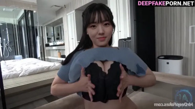 He was the first person she showed her boobs to, Chae Soo-bin (채수빈 누드) ai